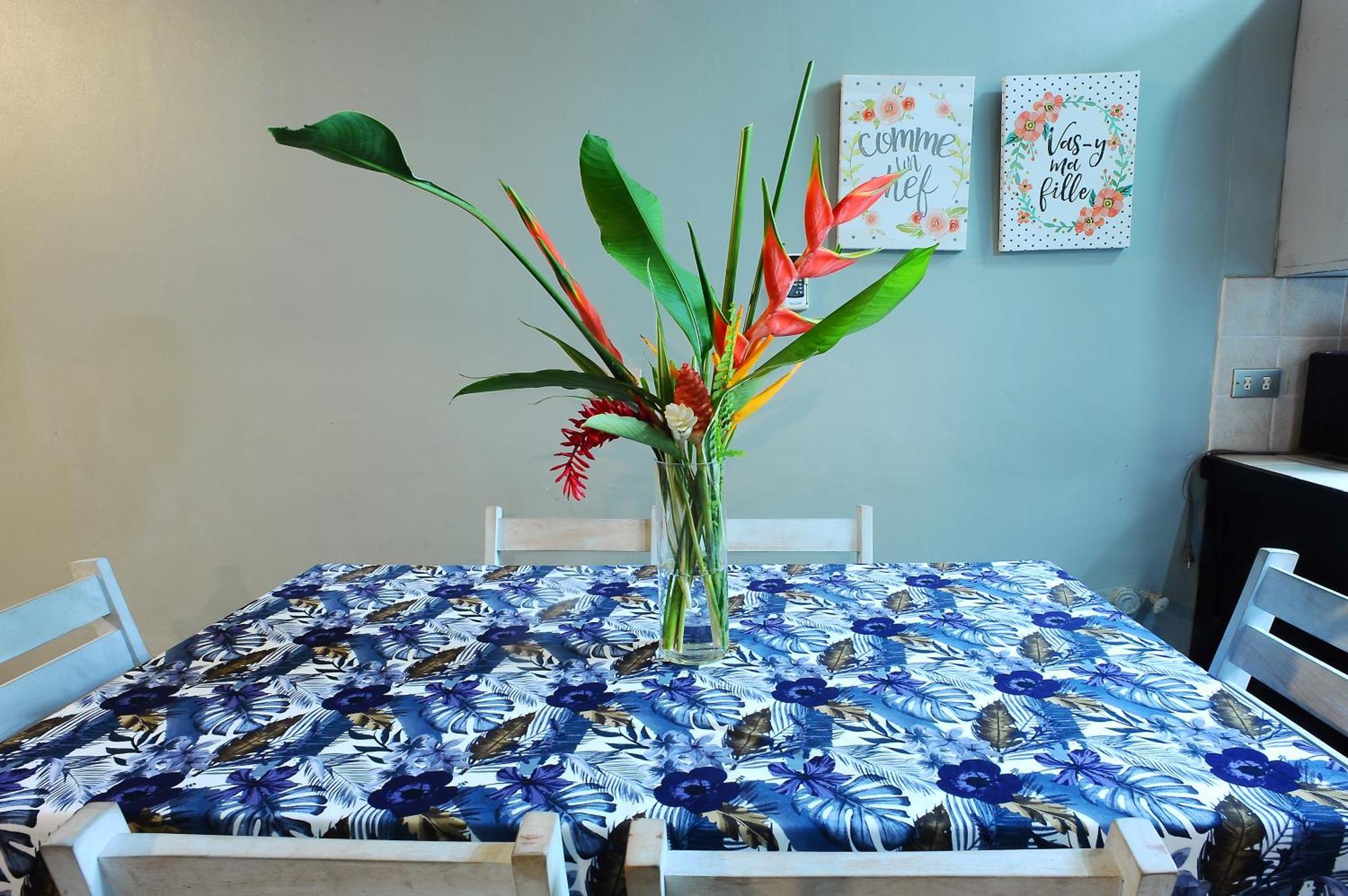 Private Fully Furnished Home At Wide Mouth Frog Hostel Quepos Exterior foto